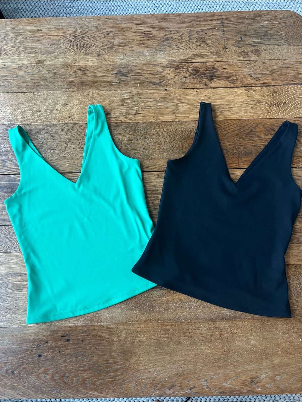 EXPRESS V-Neck Sleeveless Tank Top - Green and Black size small
